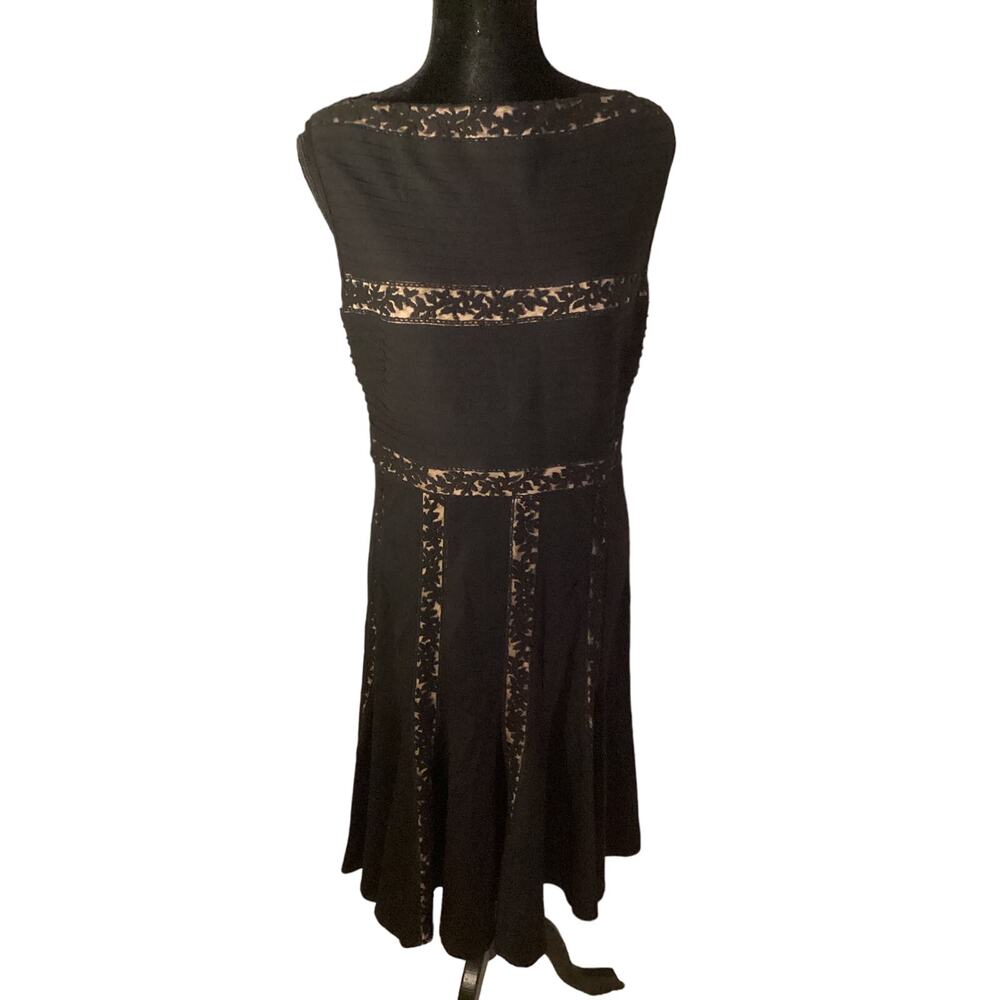 Tadashi Shoji sleeveless ribbed dark romantic lace dress